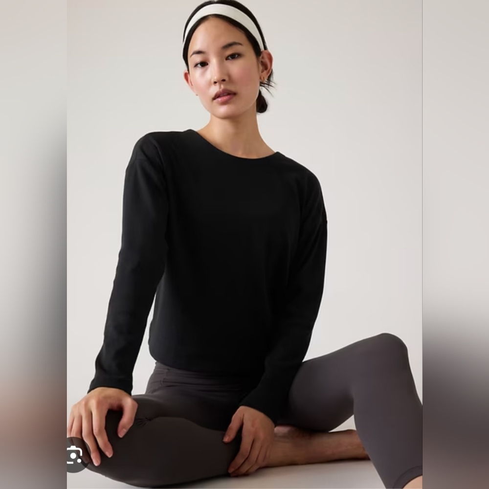 Athleta Black Crewneck Sweatshirt